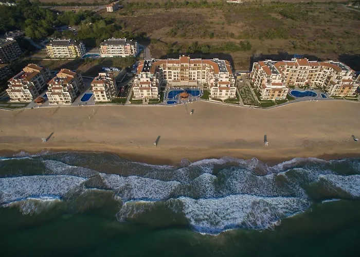 Apartahotel - With A Large Terrace And Direct Access To The Sea *