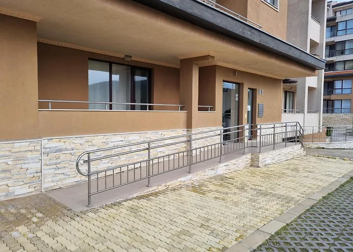 Apartahotel - With A Large Terrace And Direct Access To The Sea