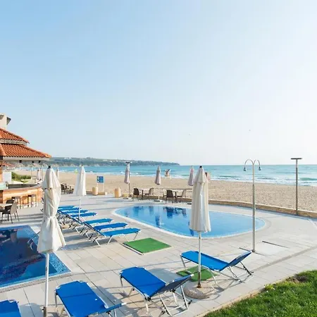 - With A Large Terrace And Direct Access To The Sea Hotel de apartamente Obzor