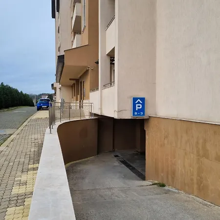 Hotel de apartamente - With A Large Terrace And Direct Access To The Sea *